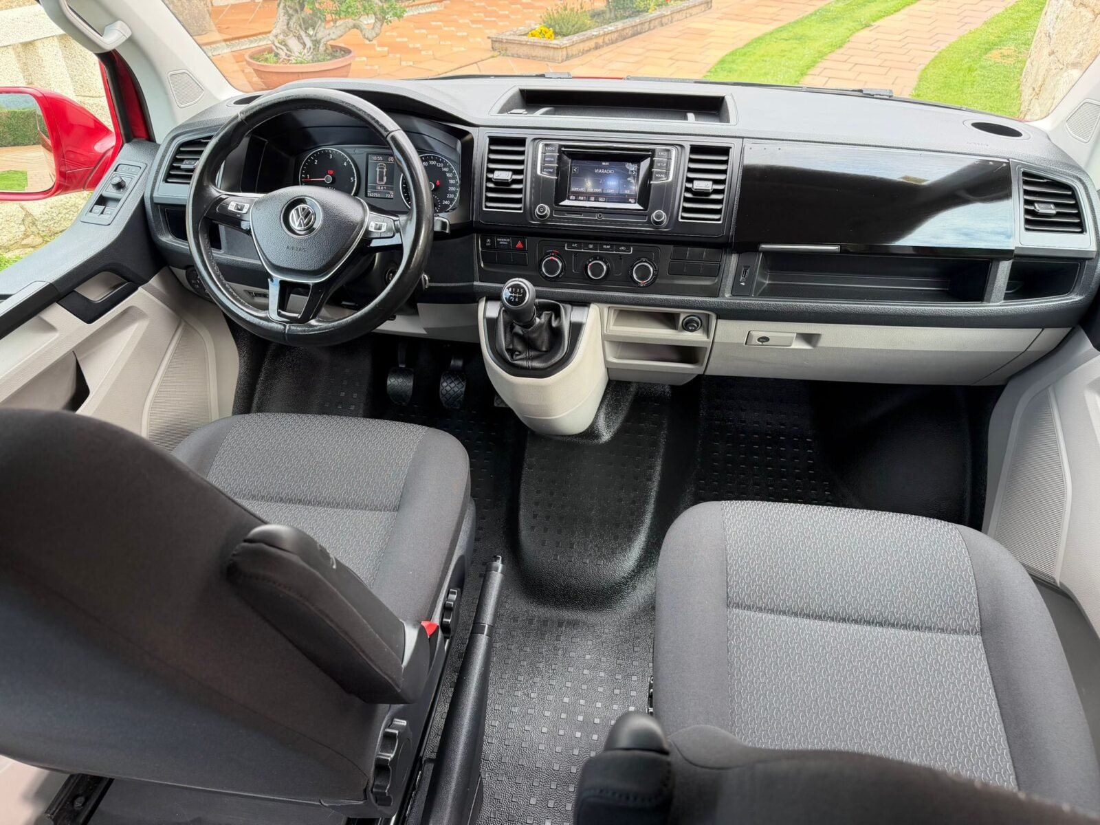 VOLKSWAGEN CARAVELLE 9 PLAZAS