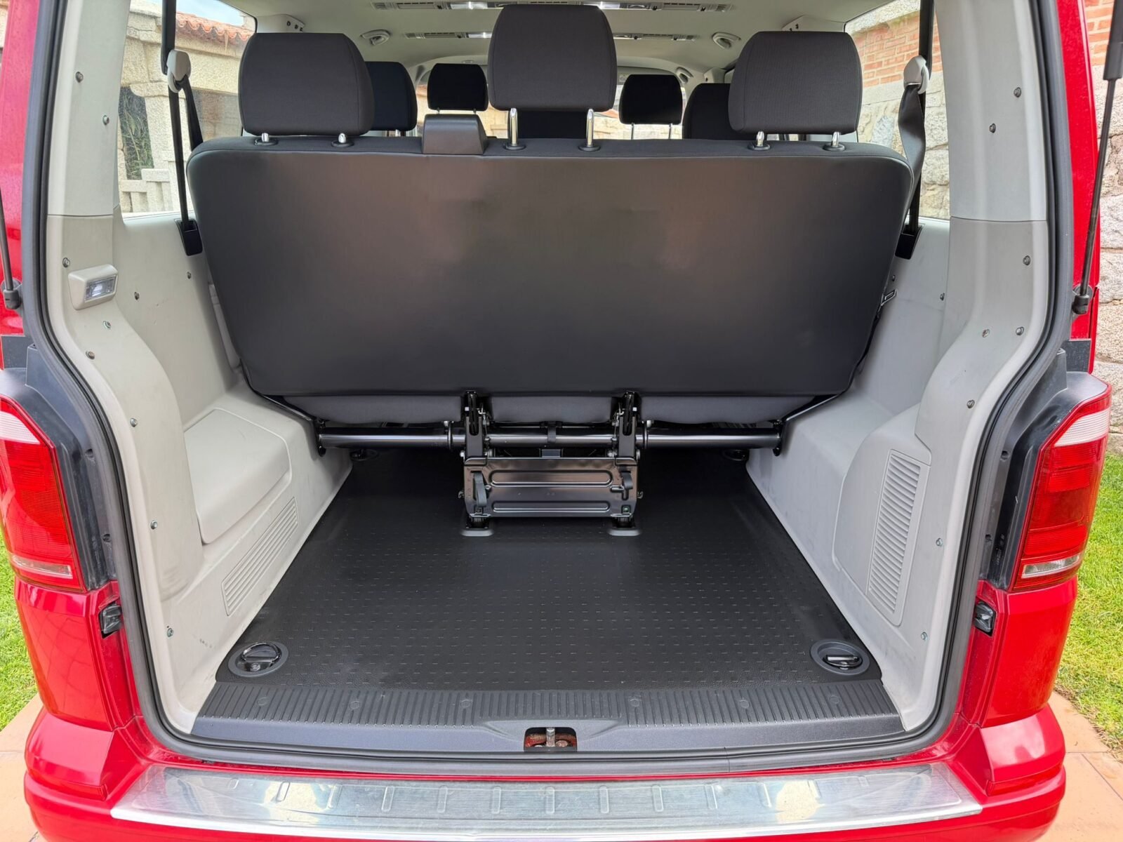 VOLKSWAGEN CARAVELLE 9 PLAZAS
