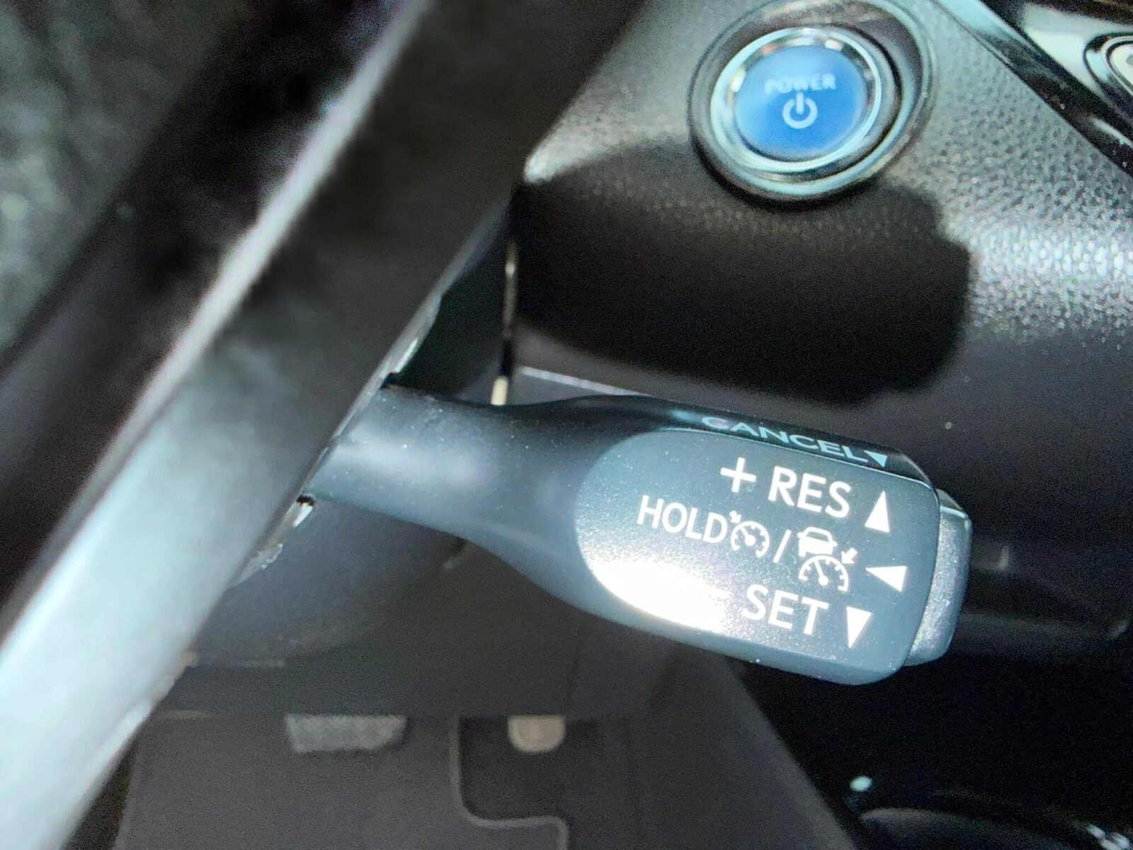TOYOTA CH-R DINAMIC PLUS