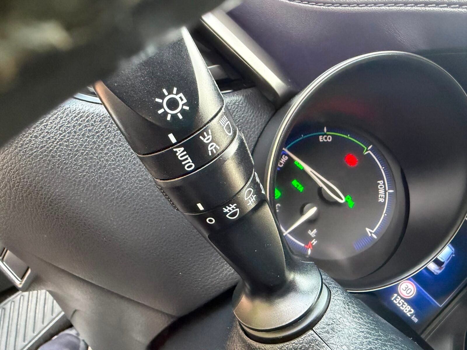 TOYOTA CH-R DINAMIC PLUS