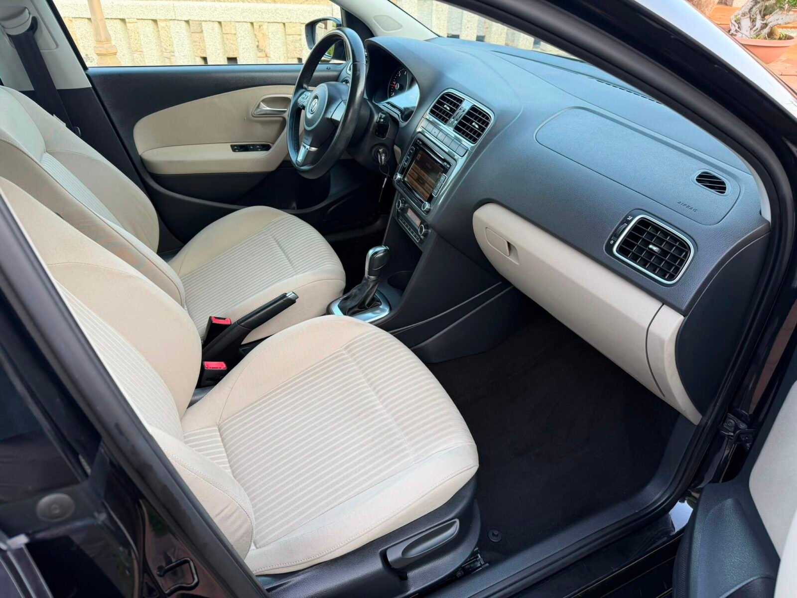 VOLKSWAGEN POLO 1.6TDI DSG