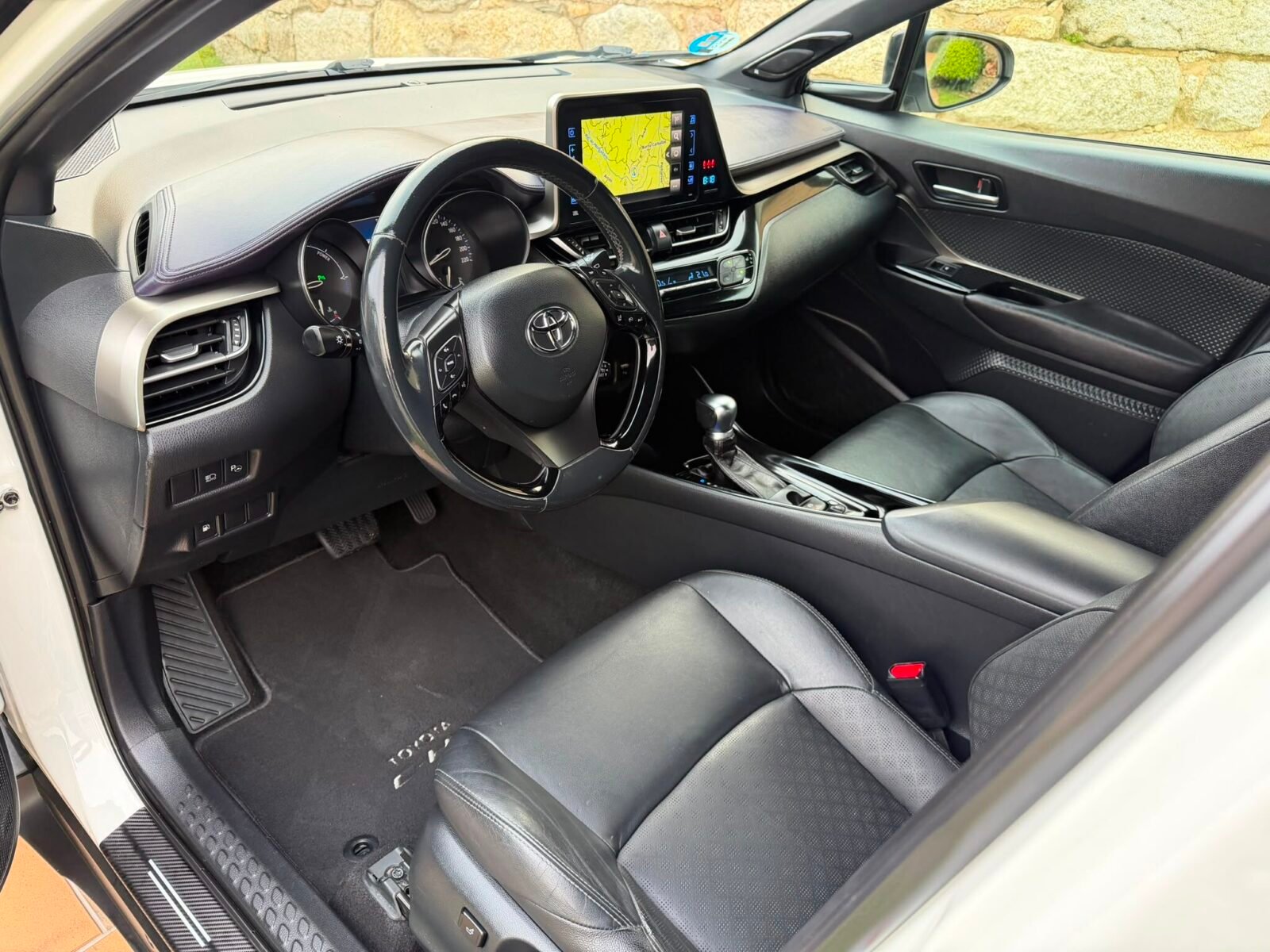 TOYOTA CH-R DINAMIC PLUS