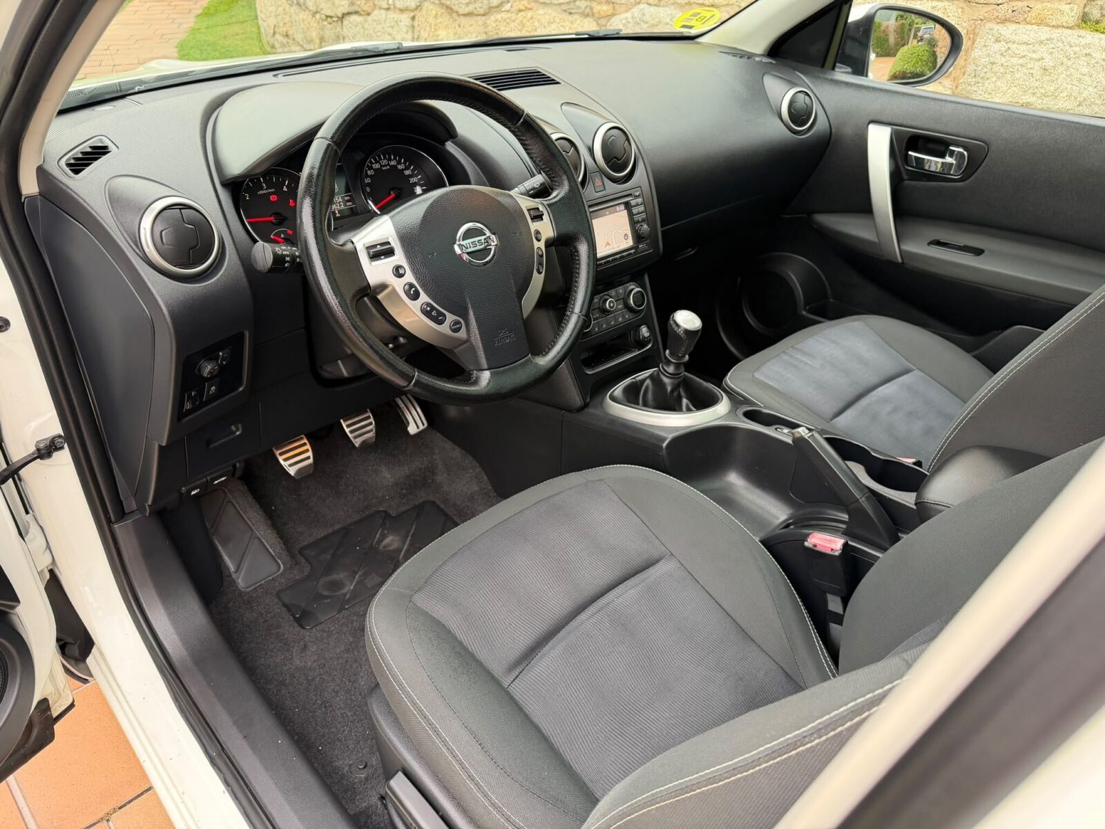 NISSAN QASHAI + 2