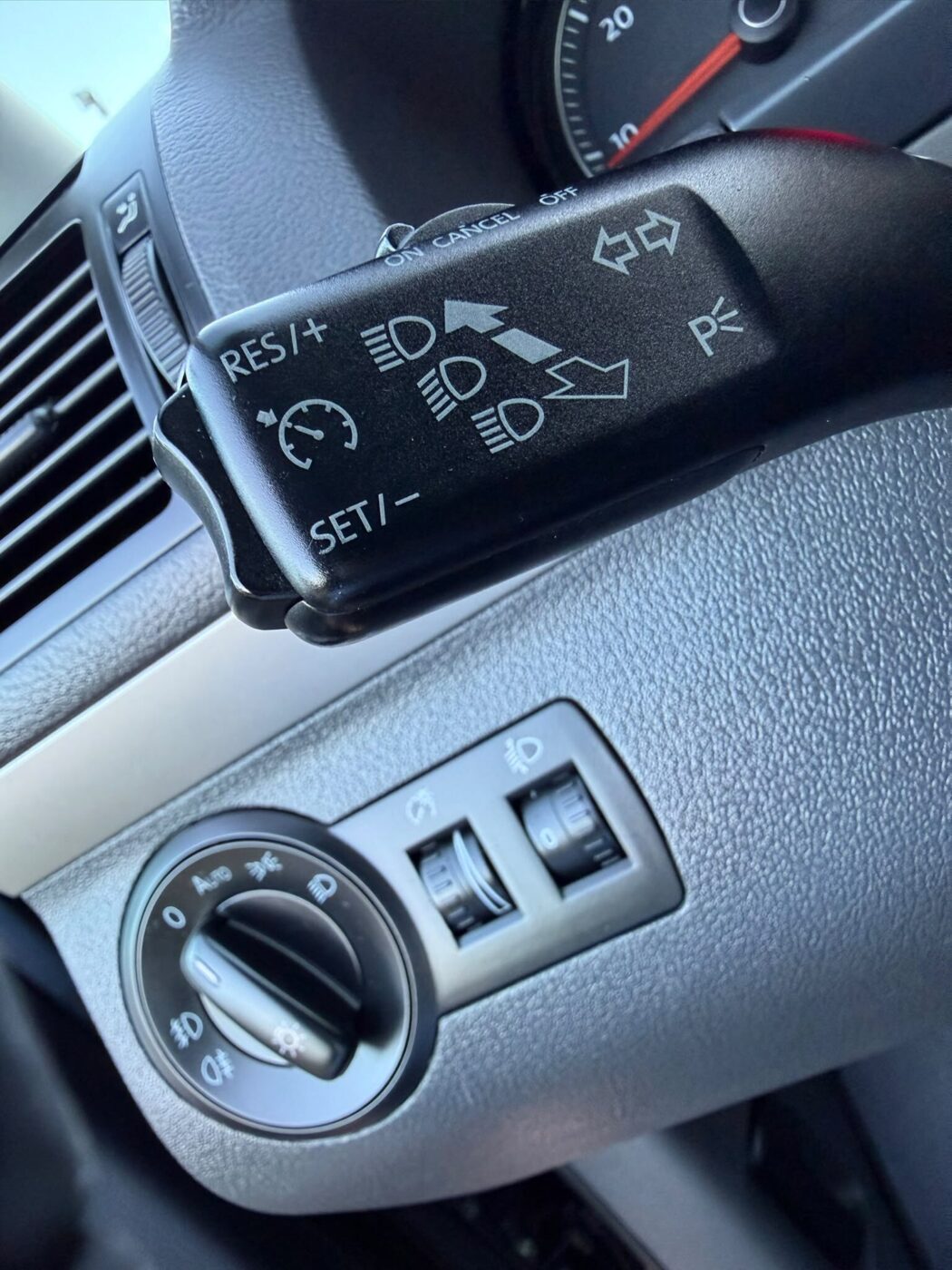 VOLKSWAGEN TOURAN 1.9 TDI 