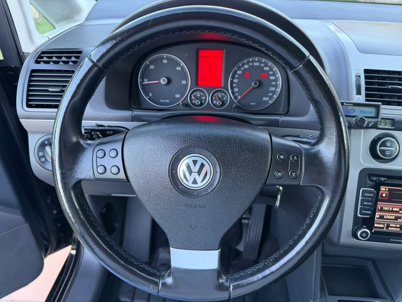 VOLKSWAGEN TOURAN 1.9 TDI 