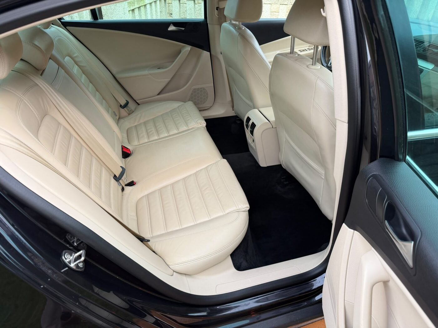 VOLKSWAGEN PASSAT HIGHLINE
