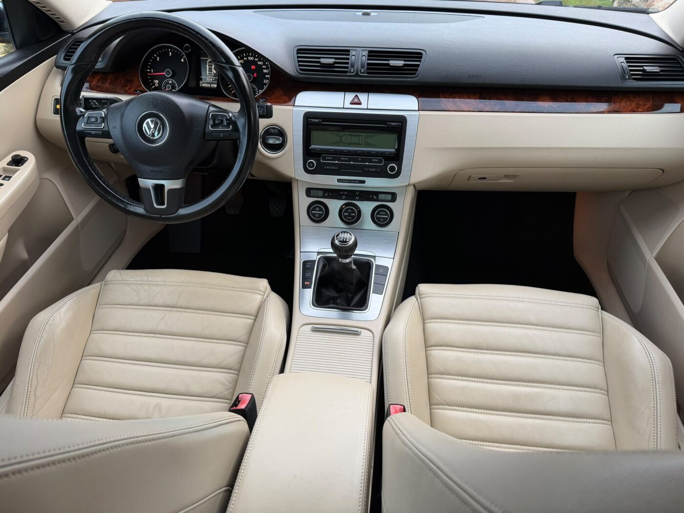 VOLKSWAGEN PASSAT HIGHLINE
