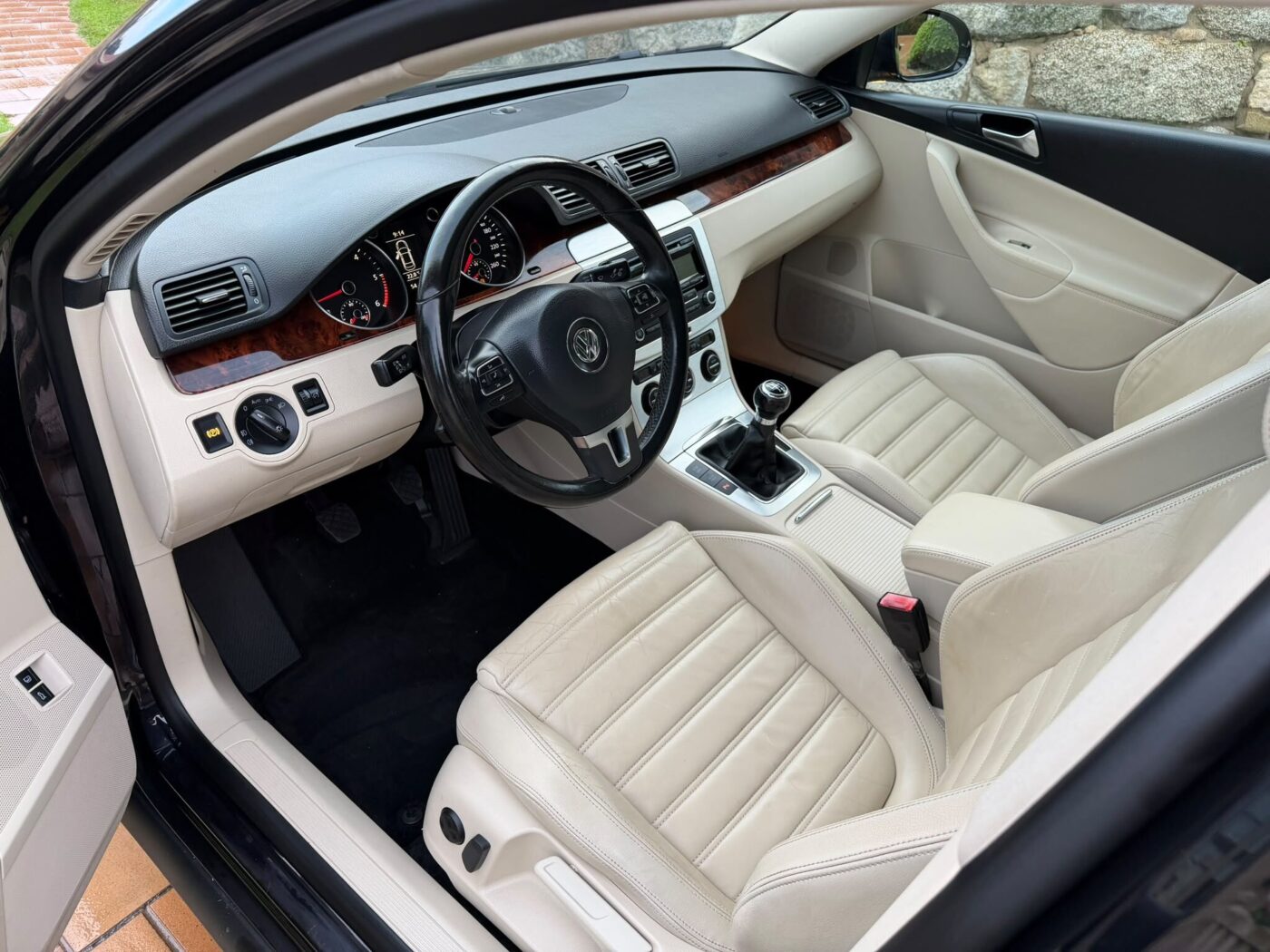 VOLKSWAGEN PASSAT HIGHLINE