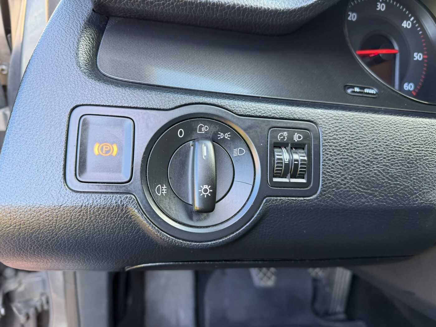 VOLKSWAGEN PASSAT 2.0 TDI