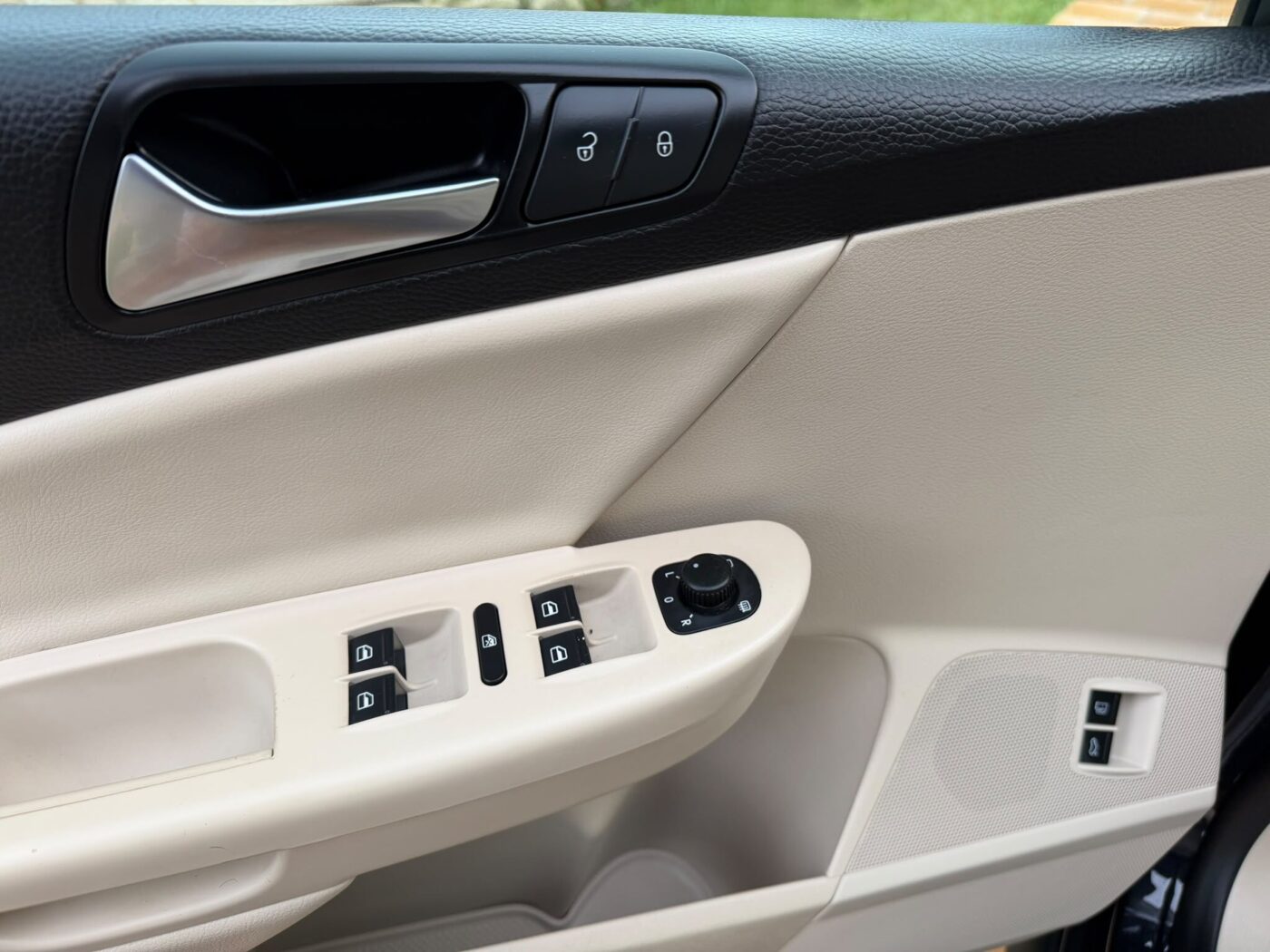 VOLKSWAGEN PASSAT HIGHLINE