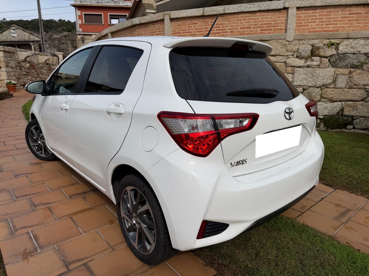 TOYOTA YARIS 1.5 GASOLINA
