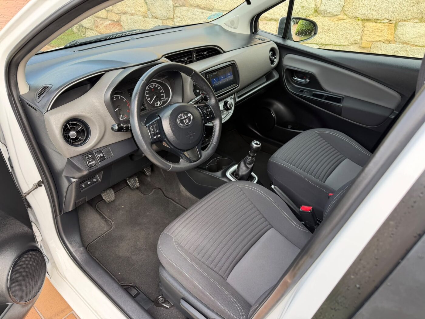TOYOTA YARIS 1.5 GASOLINA