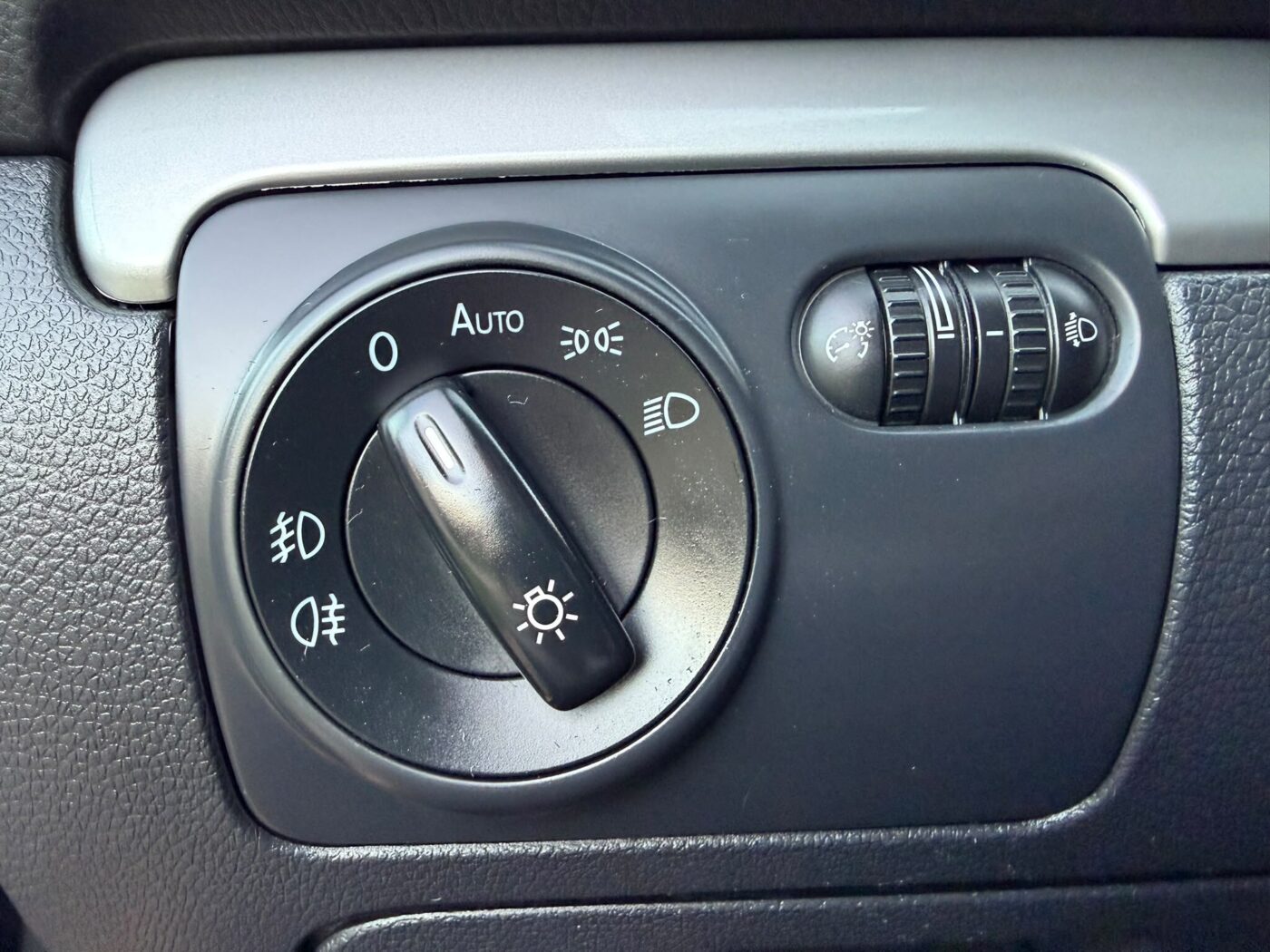VOLKSWAGEN GOLF VI 2.0 TDI